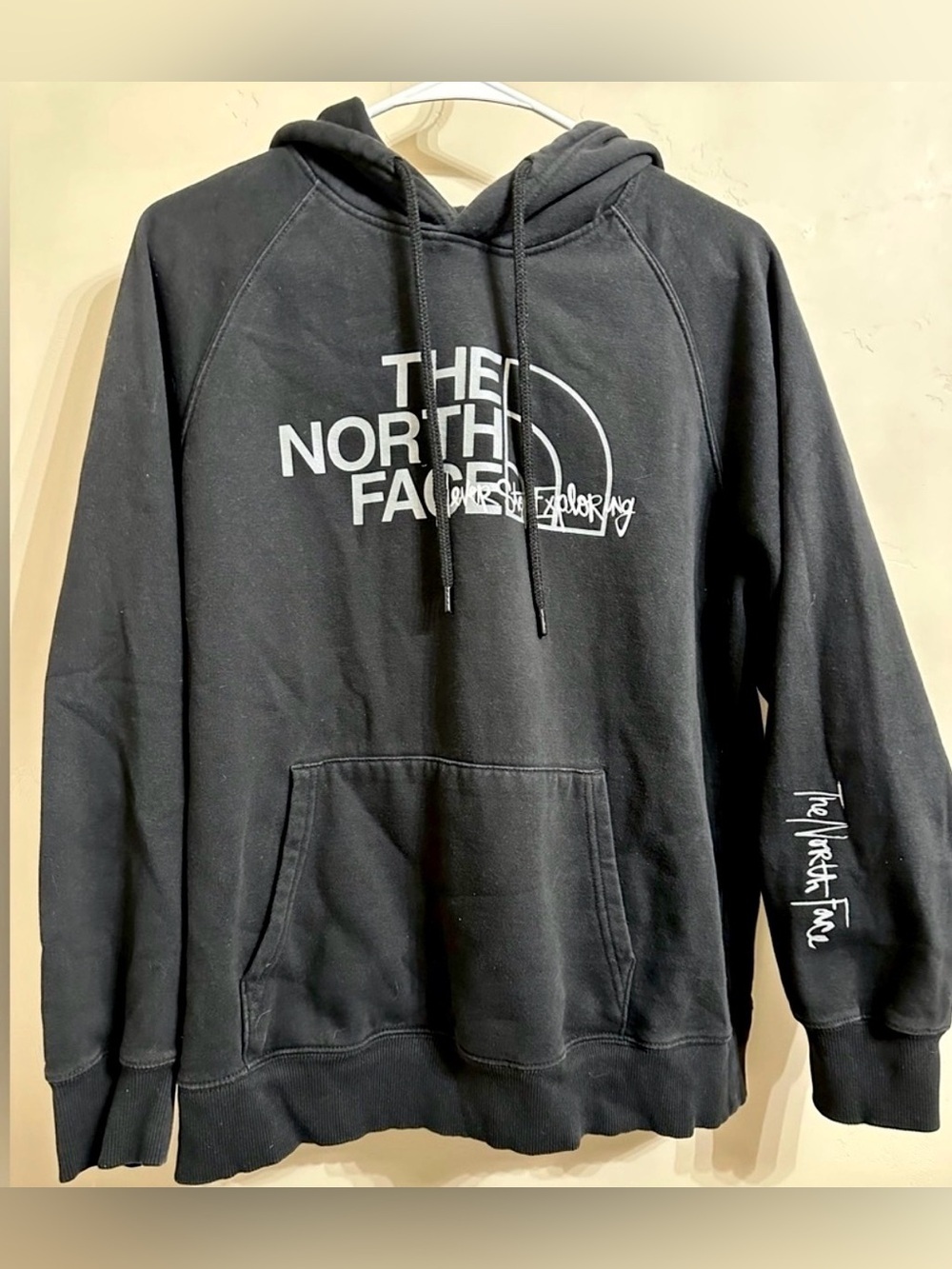 The North Face Women’s Hoodie • Size Large • Black Logo Pullover • P2P 22”